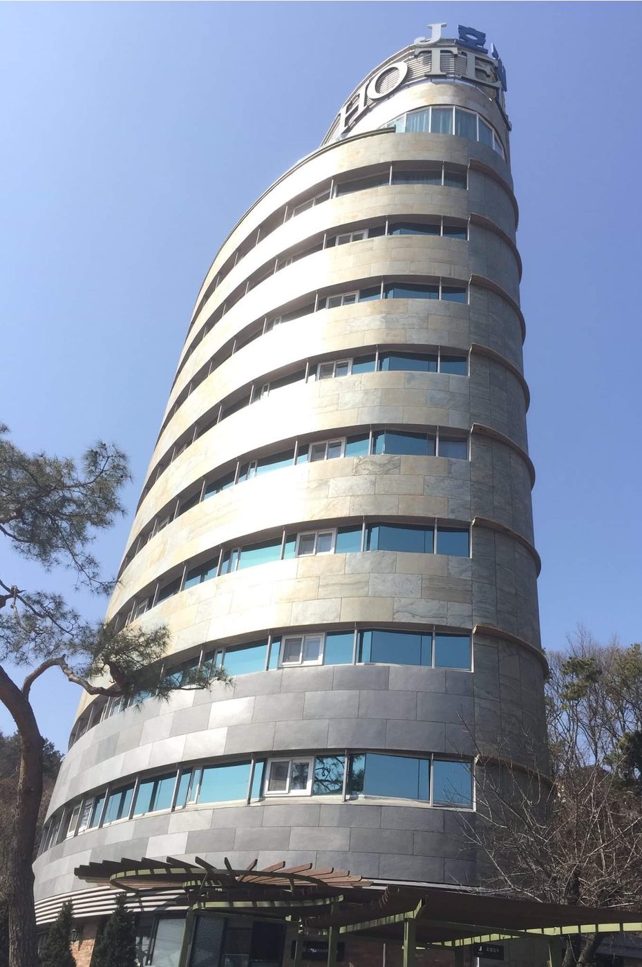 弧形大樓立面|Curved building façade