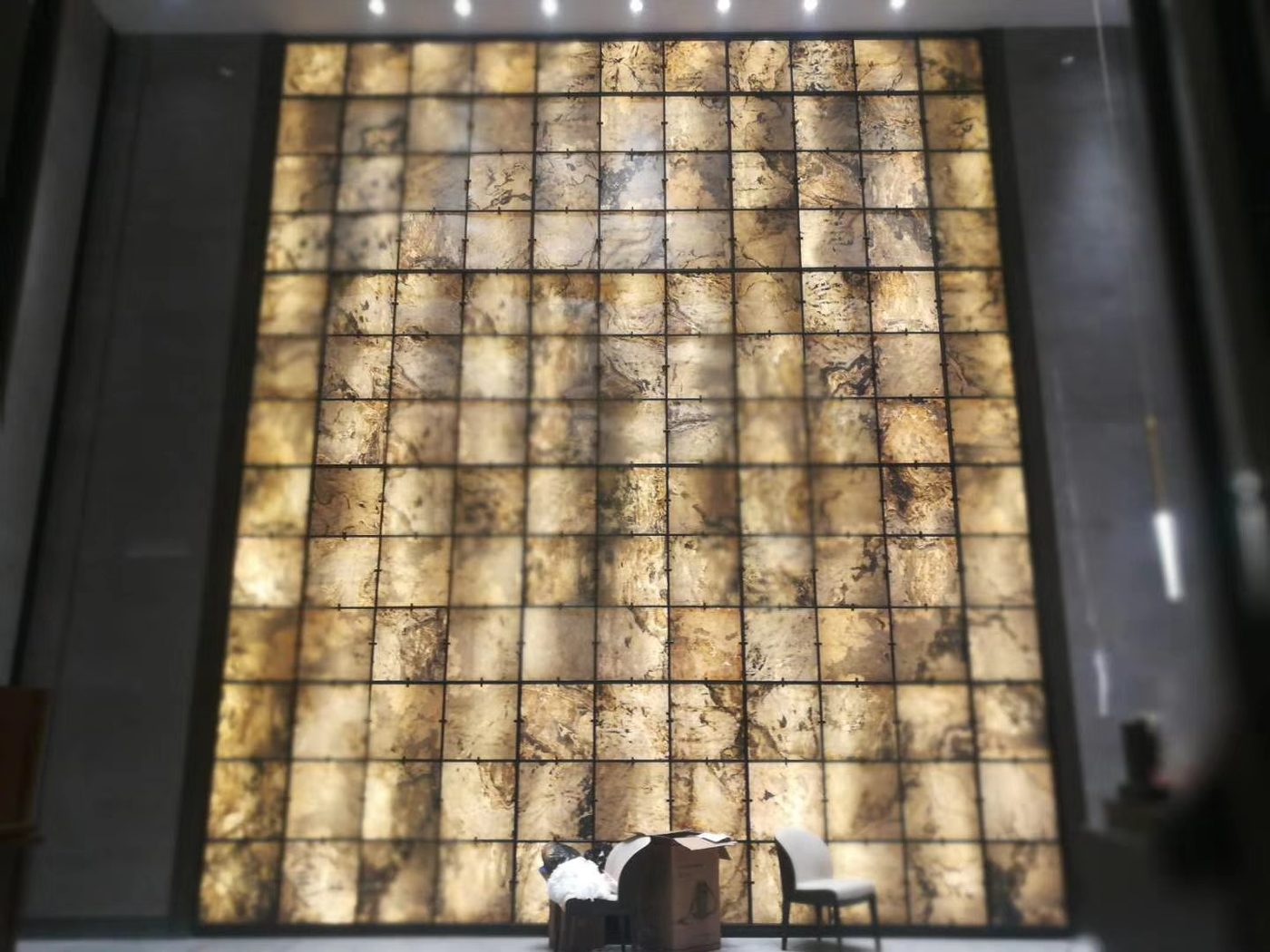 接待中心透光主牆|Backlit sales gallery wall